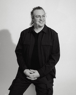 Bob van Luijt sitting on high chair I